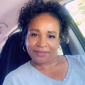 Meet your Posher, Connie